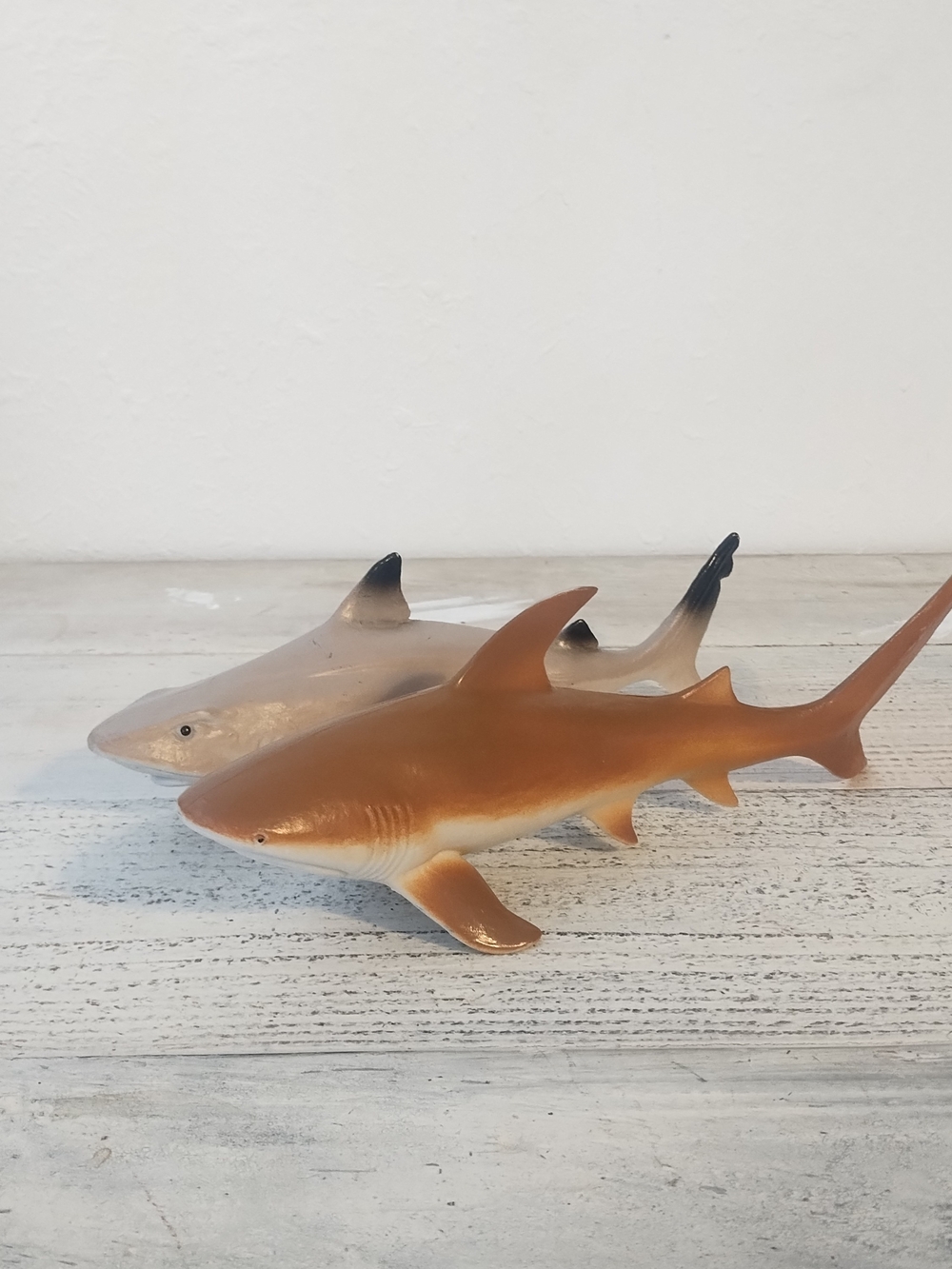 Lemon Shark 2 Plastic Replica Animal Toy 11.5" Marine Fish good condition